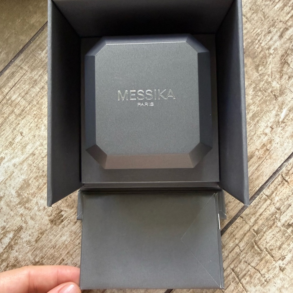 Messika Move Uno Ear Studs White Gold with Diamond - Picture 4 of 9
